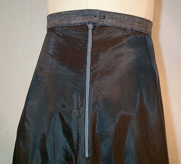 6 Gore Skirt Inside Zipper in Iridescent Linen