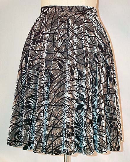 Circle Skirt Back in Bamboo Flower Velvet