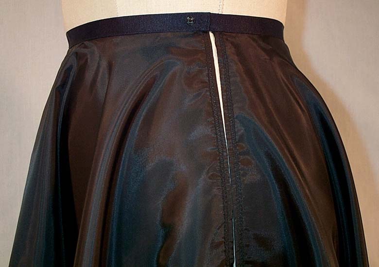 Circle Skirt Removable Lining Detail