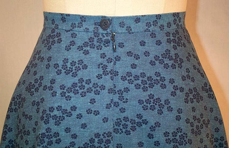 Half Circle Skirt Zipper in Iridescent Linen Flower Print
